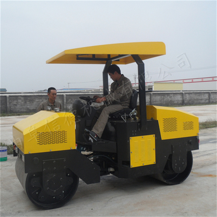 葫芦岛供应3吨驾驶式双钢轮3吨压实机价格！