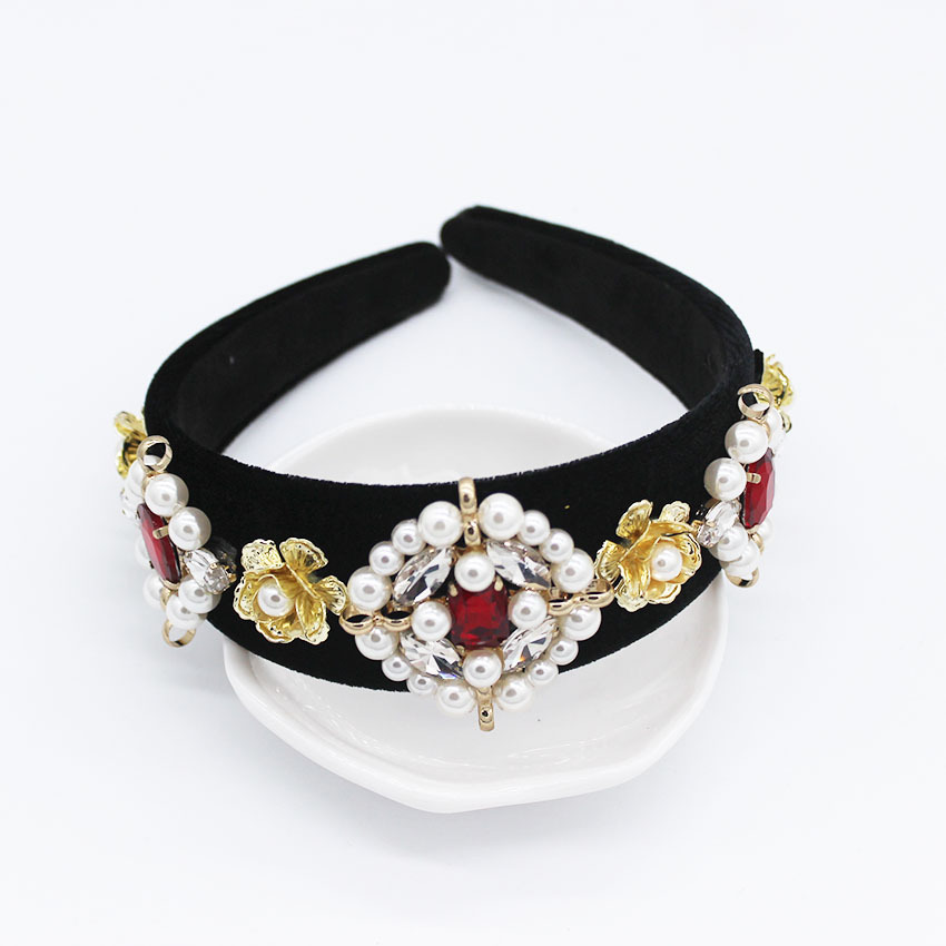 New Baroque New Pearl Headband Fashion Temperament Two-color Matching Iron Pearl Geometric Headband display picture 5