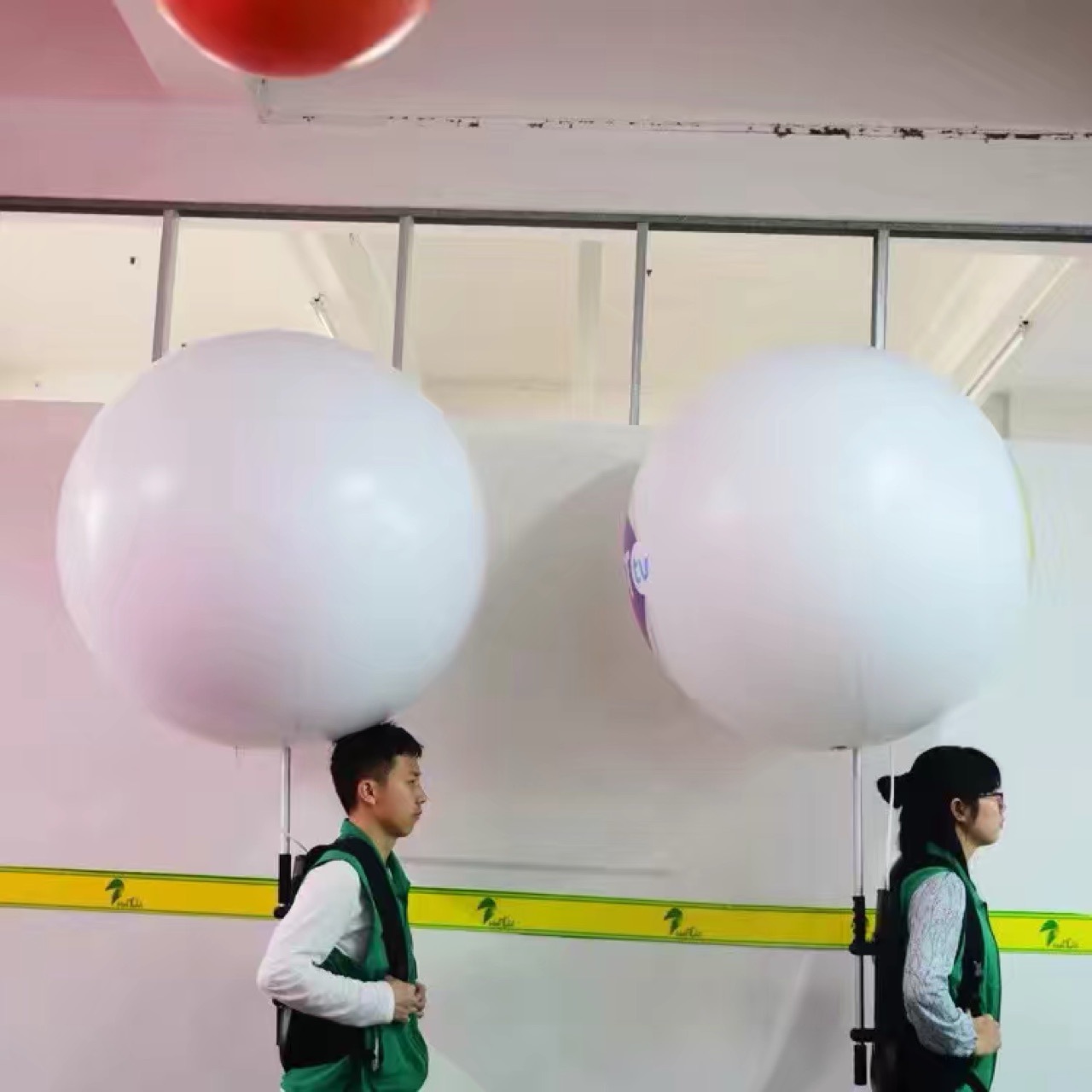 LED广告充气背包球 灯光RGB变色 移动广告宣传