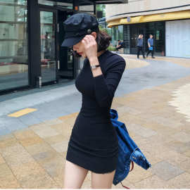 韩版2025秋冬季修身显瘦小性感包臀连衣裙短袖圆领裙9207