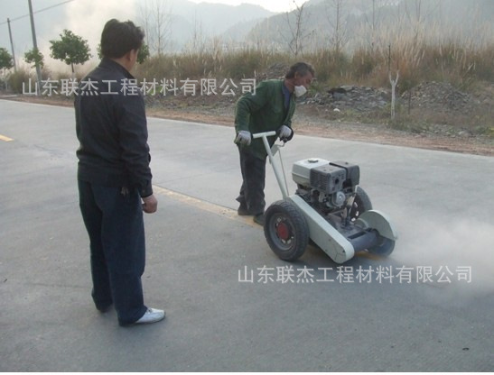 天津沥青灌缝胶厂家生产销售路面裂缝修复