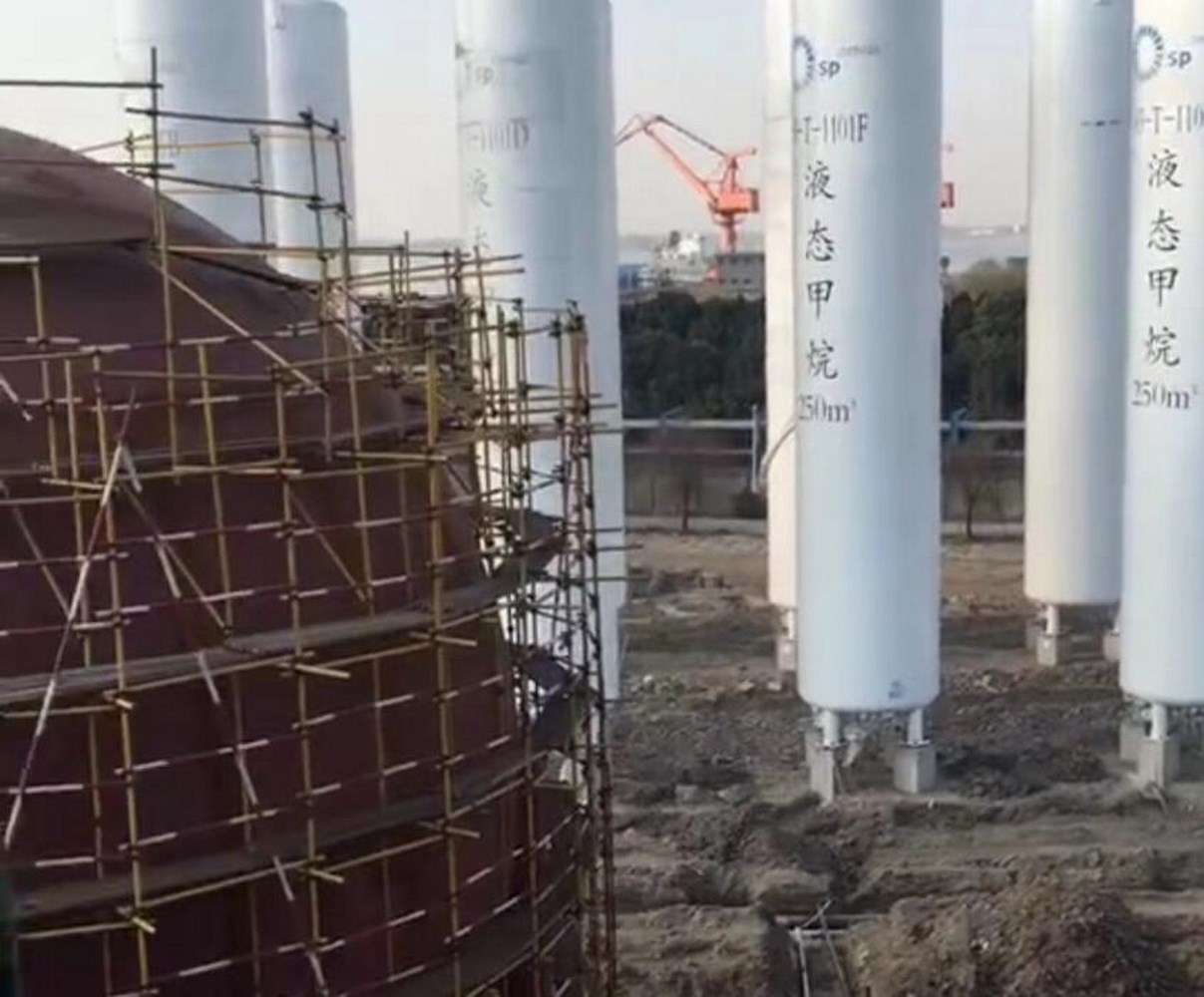 厂价直销新疆油田25公分宽度热镀锌钢制脚手板 每天生产3000块