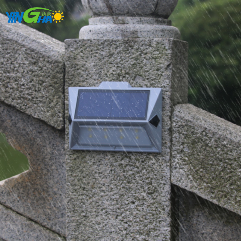 太阳能户外人体感应引路阶梯灯 家用庭院墙壁灯 防水拐角篱笆灯