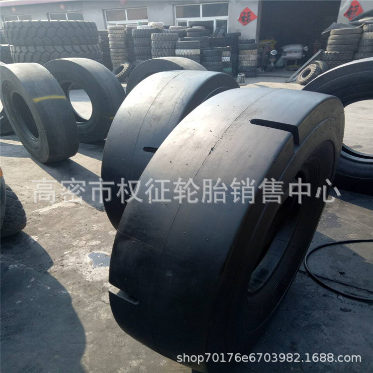 现货供应23.5R25光面矿用工程机械钢丝装载机轮胎NWS+花纹