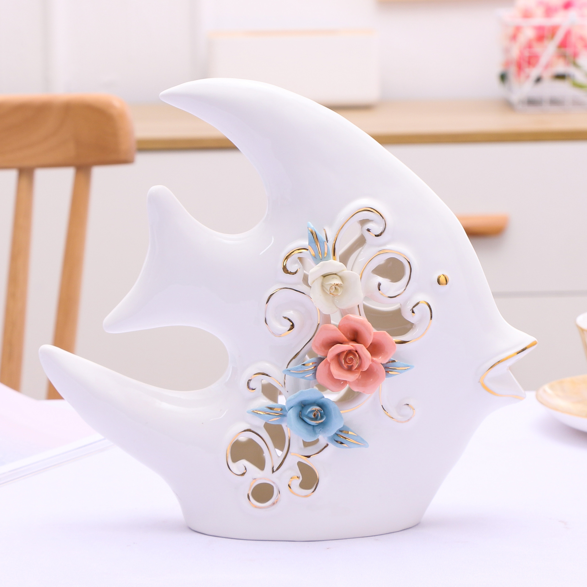 简约现代陶瓷情侣对鱼摆件欧式家居装饰品招财客厅摆设工艺品描金