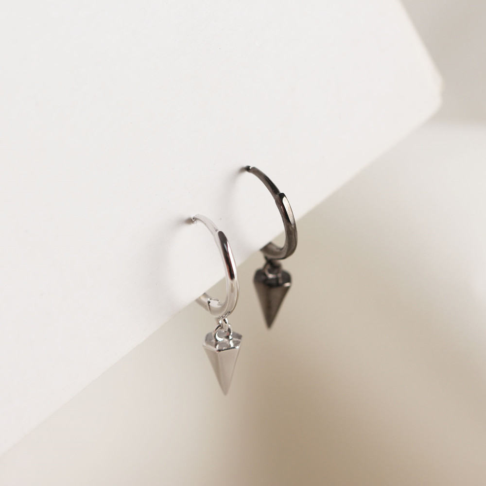 أقراط S925 من الفضة الإسترلينية هندسية سداسية الشكل على شكل مخروط للبيع بالجملة Nihaojewelry display picture 5