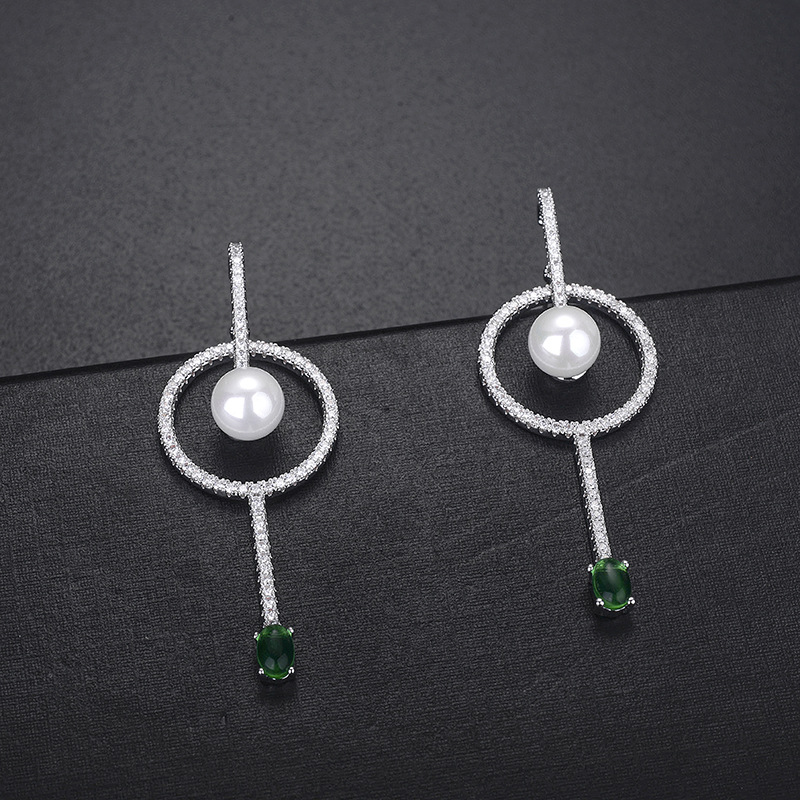 Nouvelle Européen Et Américain De Mode Zircon Perle Boucles D'oreilles Personnalité Tout-correspondant Longue Goutte Boucle D'oreille 20832302 display picture 2