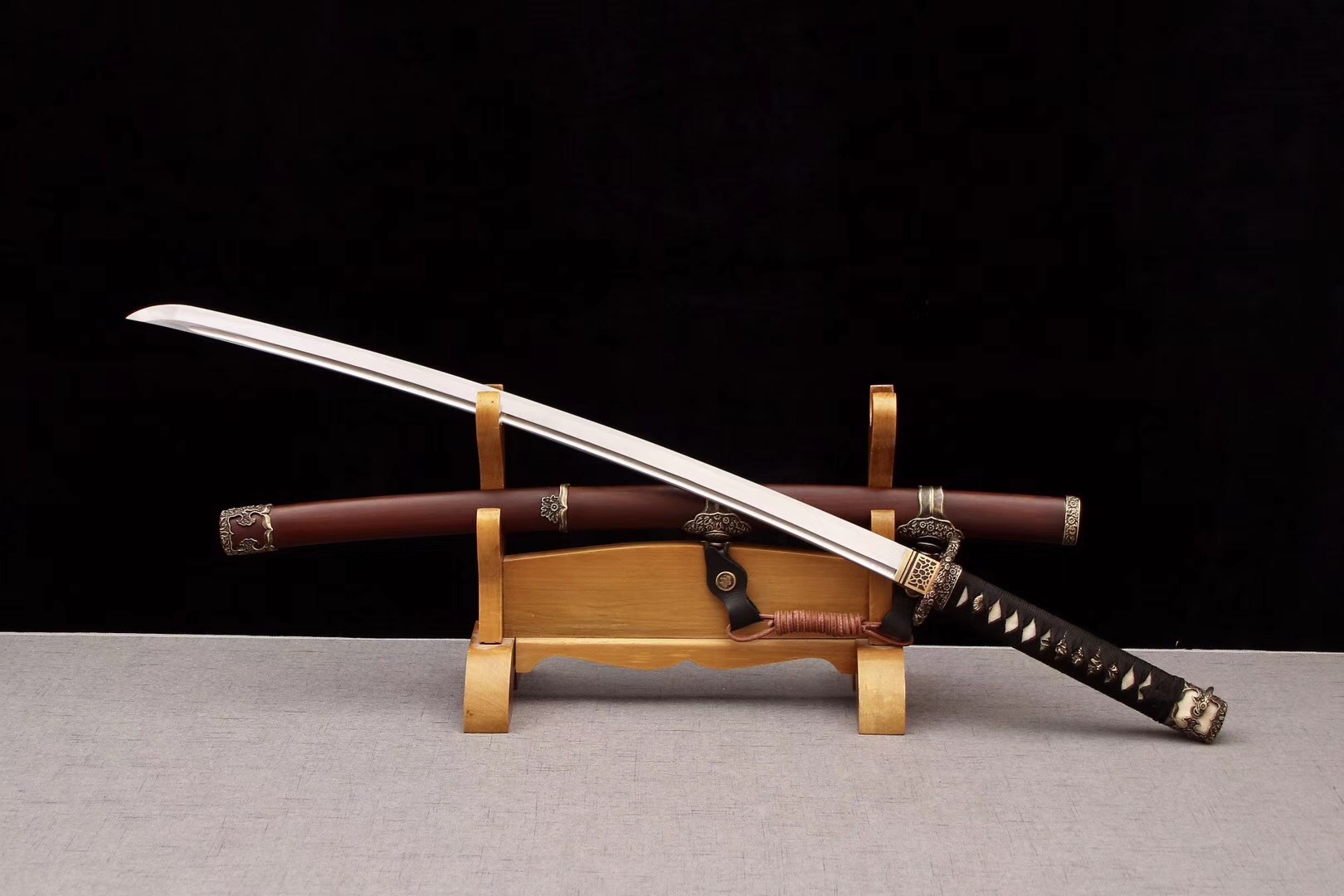 正品龙泉刀剑 折叠花纹钢铜装仿古菊花太刀 酸枝木武士刀剑未开刃