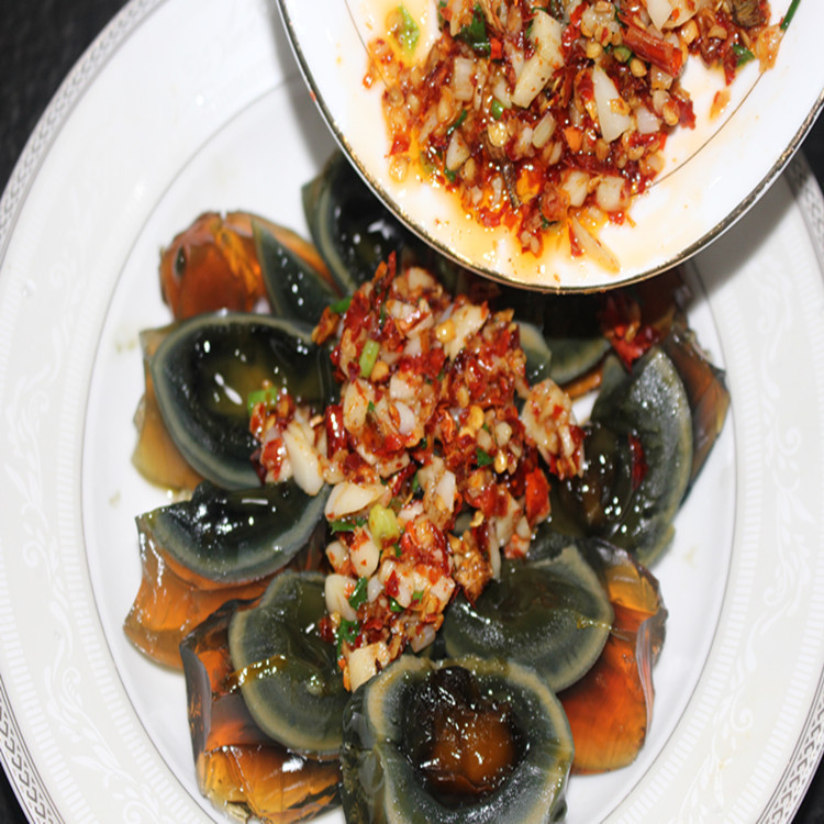 手工裹灰传统工艺制作  无铅松花皮蛋   口感醇香 无涩味 20个/盒