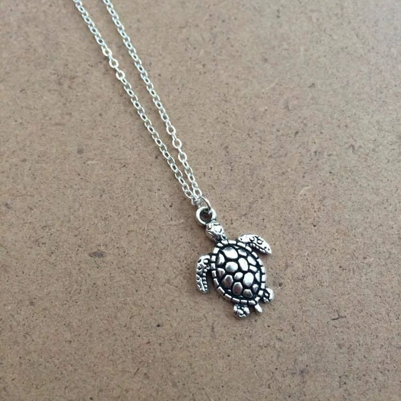 Retro metal pendant necklace, boho style, alloy chain, length 45+5 cm (silver/golden)