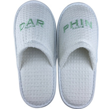 �S��ֱ�N�F؛���l�Ǽ��Ƶ��e�^����һ���԰�ɫ�̽�EVA�A�����Ь