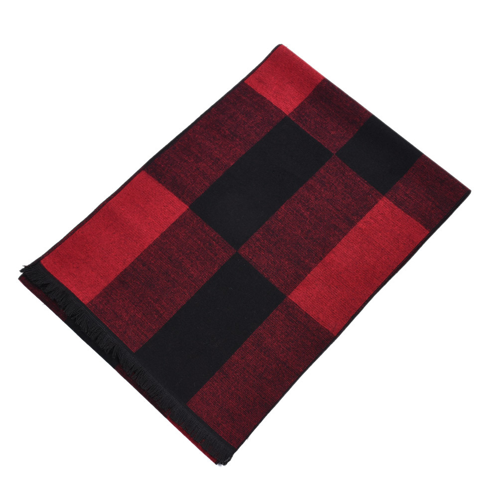 Rutig herrscarf i imitationskashmir med fransar för vintern_voghion.com