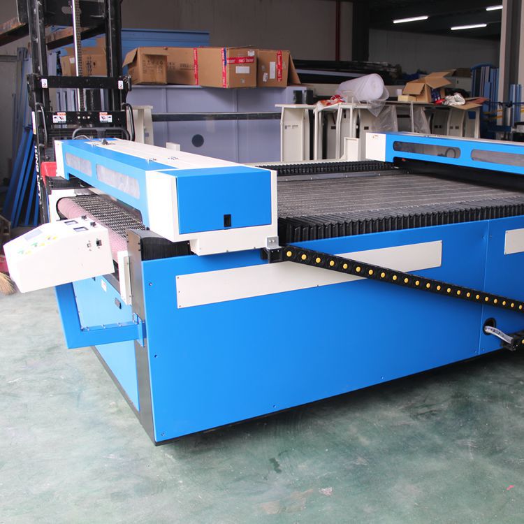 厂家直销供应  机械切割设备 激光切割机 双头异步裁床  质量保证