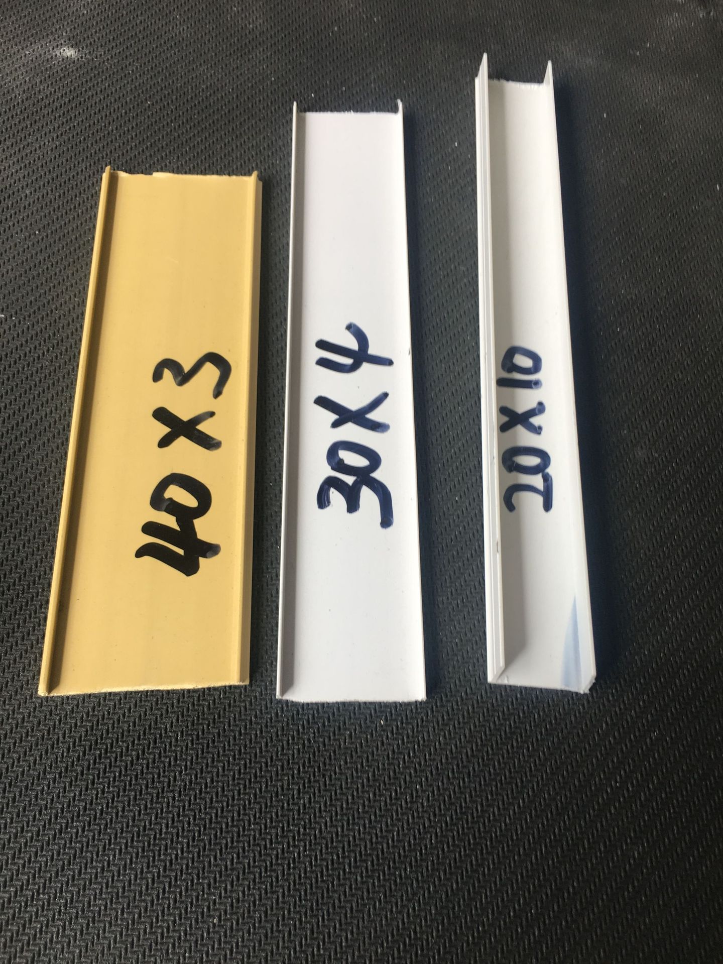 滴水线  外墙分格条 塑料黑线条 米条