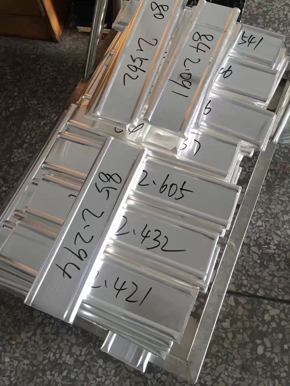 【纯银板】压延电镀电极银耗材99.99一号银锭实时银价纯银原料-阿里巴巴