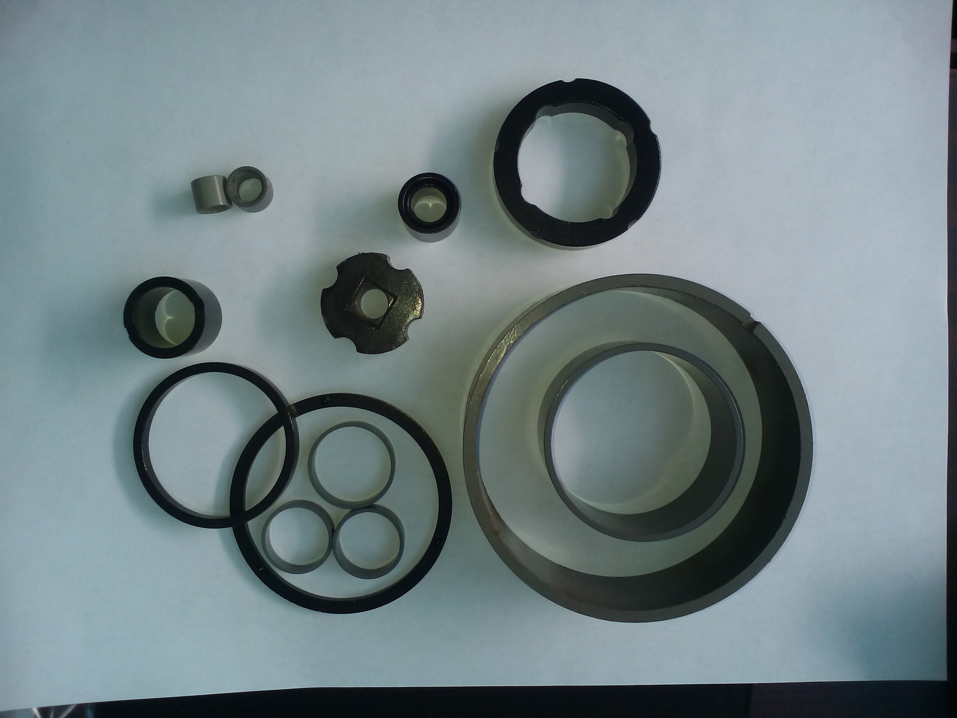 厂家生产粘接钕铁硼，水泵磁环，径向钕铁硼