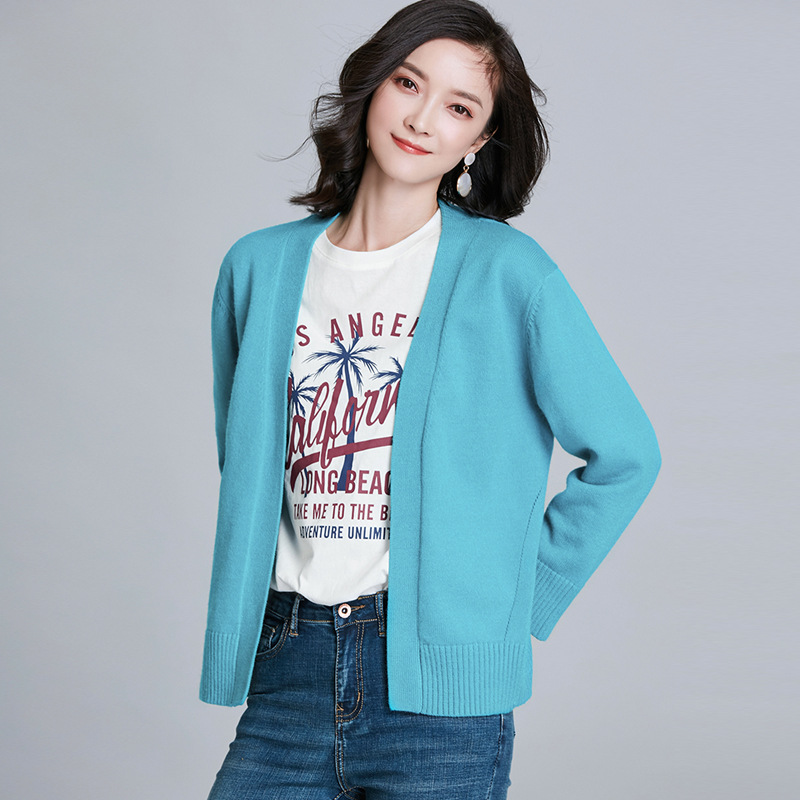 Sweater outfit female Korean version 2021 new early autumn women's loose long sleeve top spring and autumn short knit cardigan