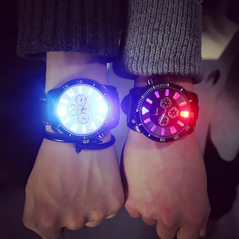 Montre Led Quartz pour Couple  - Ref 3425619 Image 1