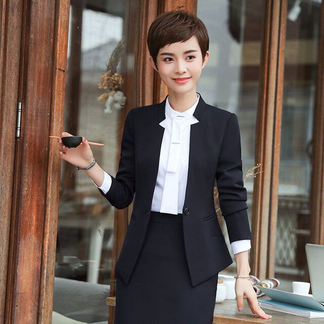 Three-piece skirt suit with long sleeves and small body new 