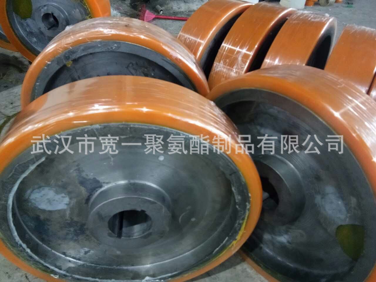 供应湖北聚氨酯胶轮包胶，武汉橡胶胶轮包胶加工，胶辊，滚轮