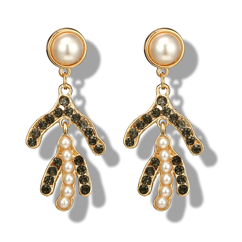 Fashion Pearl Five-pointed Star Branch Snowflake Tassel Earrings display picture 2