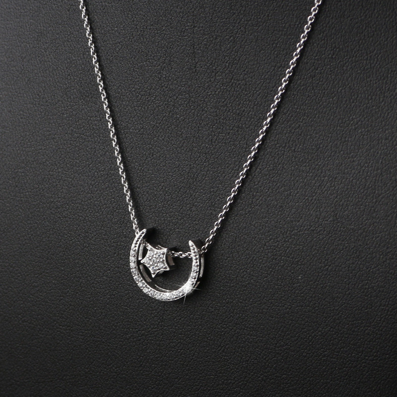 Elegant Silver Necklace