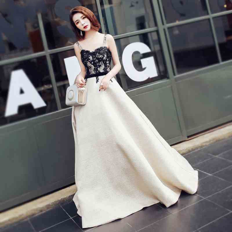 Long lace elegant evening dress