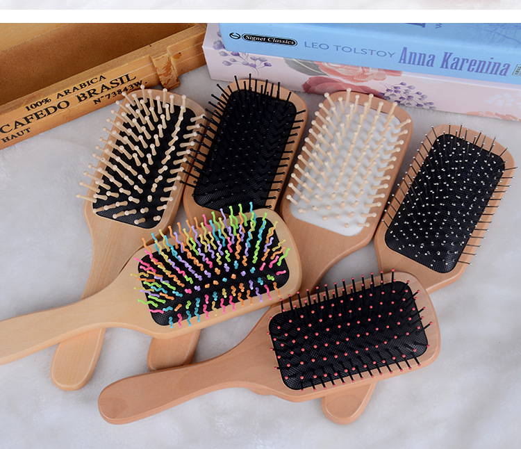 Massage Comb in Use