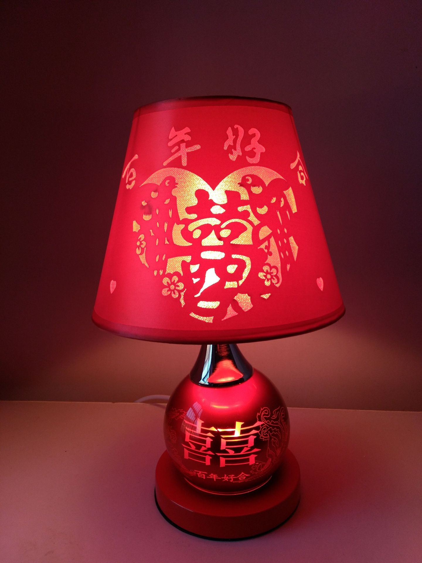 婚庆大红结婚台灯床头卧室新人礼品台灯吉祥结婚礼物灯