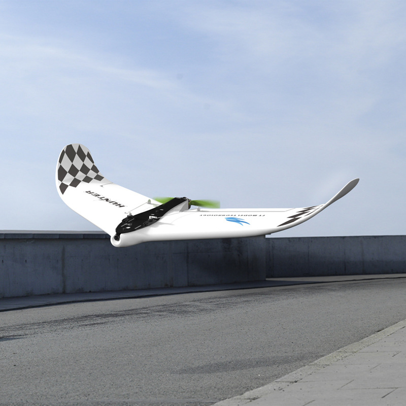 跨境新手入门航模遥控玩具飞机三角固定翼耐摔飞机航拍无人机厂家