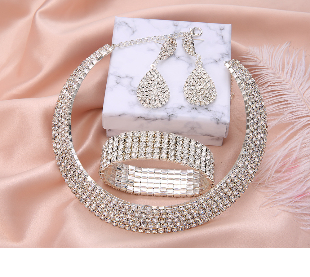 Fashion Personality Full Diamond Multi-layer Collar Necklace Earrings Bracelet Three-piece Set display picture 1