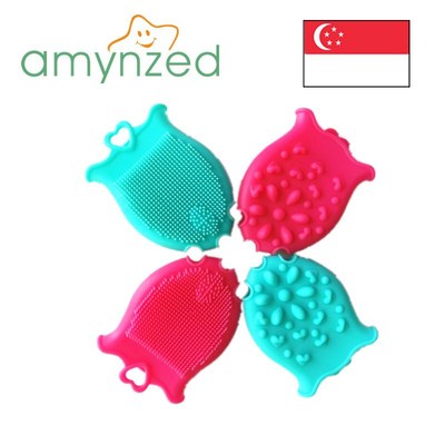新加坡進口amynzed新生嬰兒洗頭刷去頭垢梳子矽膠沐浴棉洗澡刷