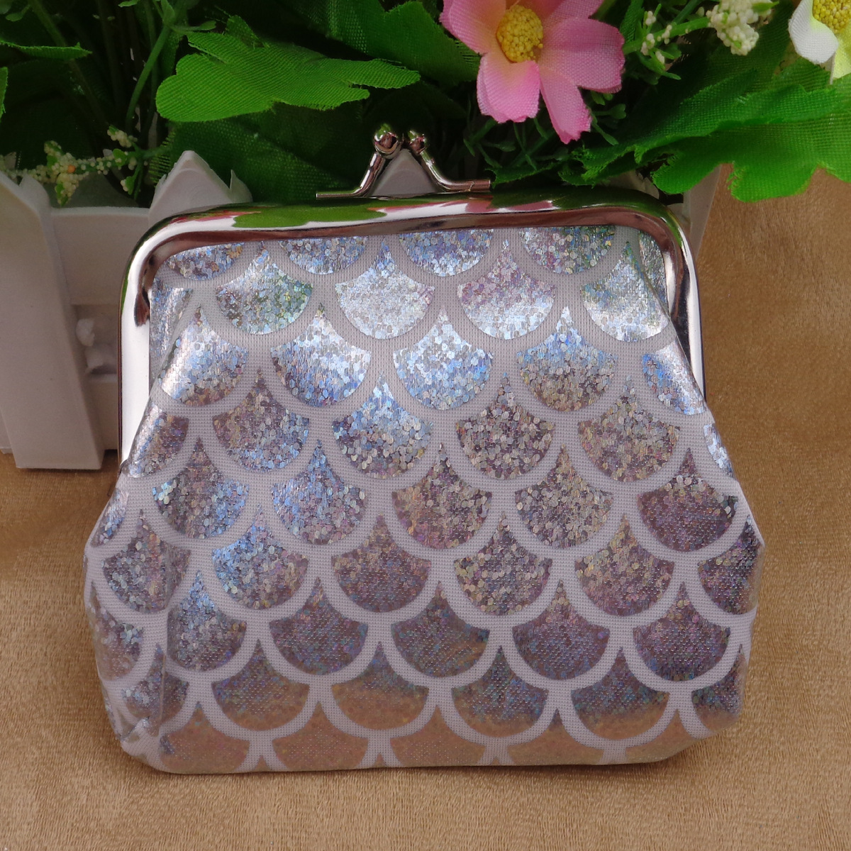 52g Weight Clasp Frame Closure Type Coin Purse Bags Type Casual, Daily Occasion PVC Material Fish Scales Pattern All Seasons Season Women's Gender Casual Style Shell Shape Women's Fish Scales PVC Clasp Frame Coin Purses 17