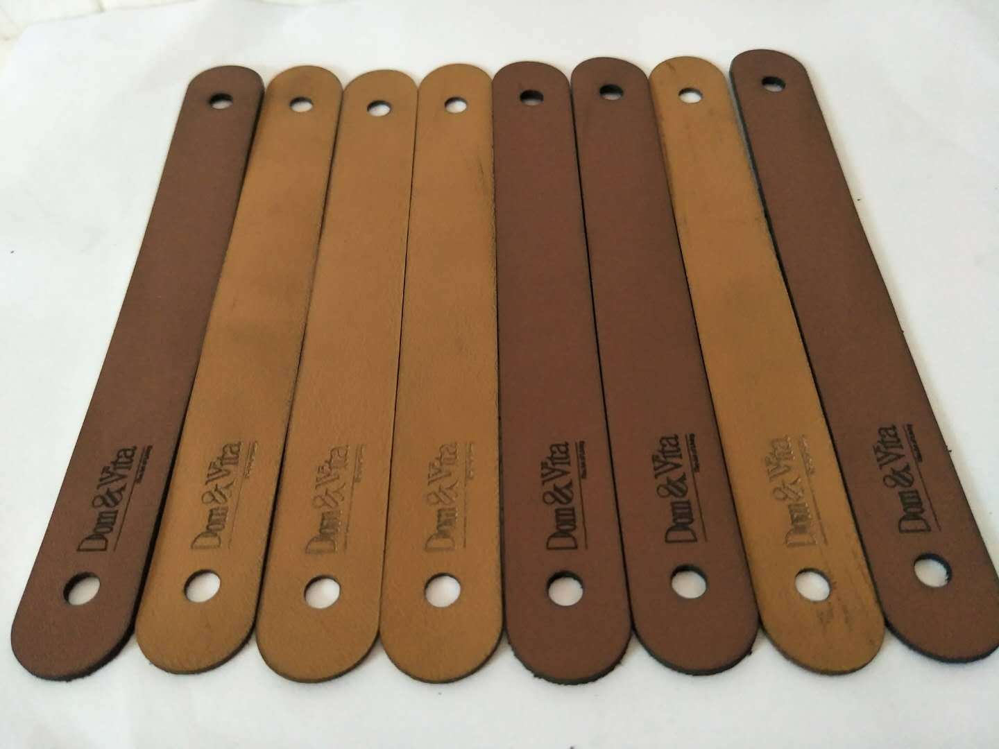 成品头层印LOGO牛皮带 压花雕刻树膏皮皮带 真皮植鞣革皮带条