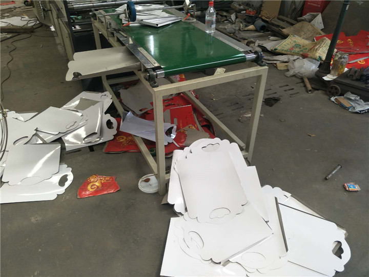 高速方底纸大礼包制造机 礼品袋糊袋机