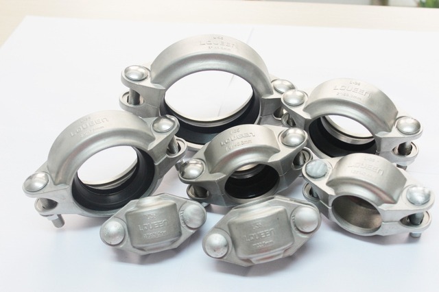 挠性接头不锈钢管件沟槽卡箍