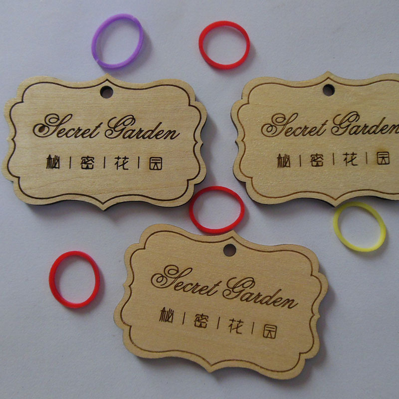 服装吊牌吊卡 衣服木质吊牌吊卡 木制镭射吊牌