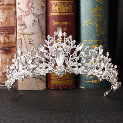 New bridal tiara, crown three-piece set, wedding necklace, earrings, zircon set, European and American wedding accessories wholesale