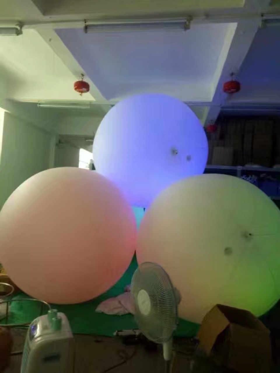 活动道具 饰景 发光抛球 LED气球灯 夏季火爆产品 沙滩玩