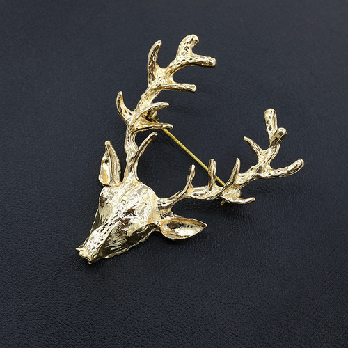 European and American autumn and winter new elk brooches, golden antlers pin accessories, deer Christmas gifts, clothing scarf buckles