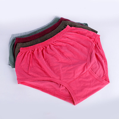 現貨供應地攤跑量中老年女式全棉純色內褲超市特價舒適中腰三角褲