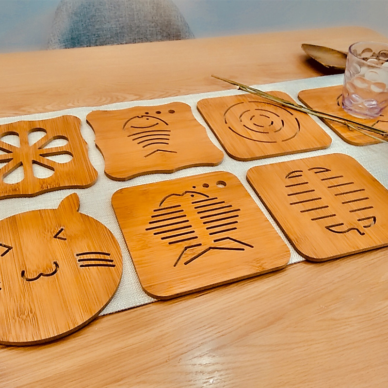 woodiness Cartoon Coaster table non-slip Potholders Hollow woodiness kitchen thickening Anti scald Insulation pad
