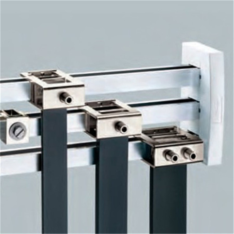 母线转接器 250 A  连接端子 35 - 120 mm²上端110 x 320  32168