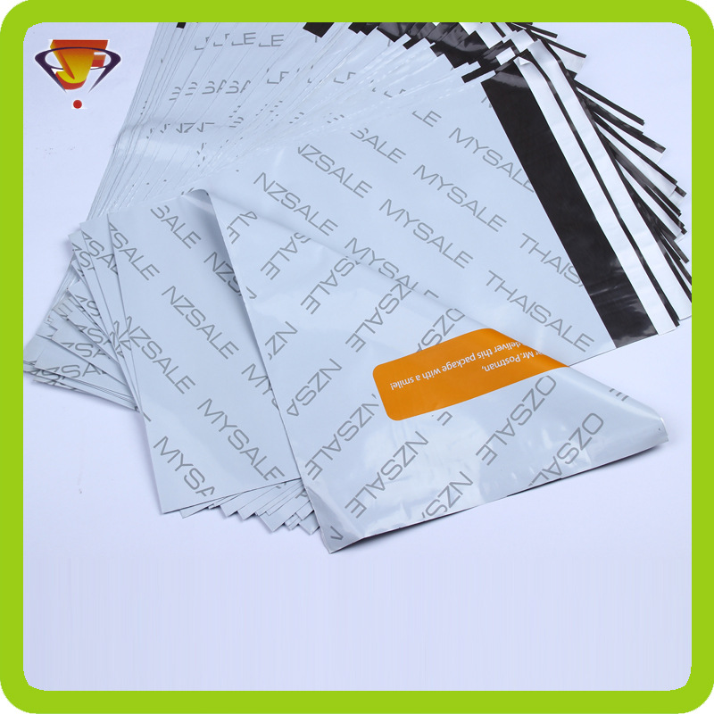 Yiwu Manufactor customized thickening Large Destructive Plastic Packaging Express bag PE Black and white film pocket