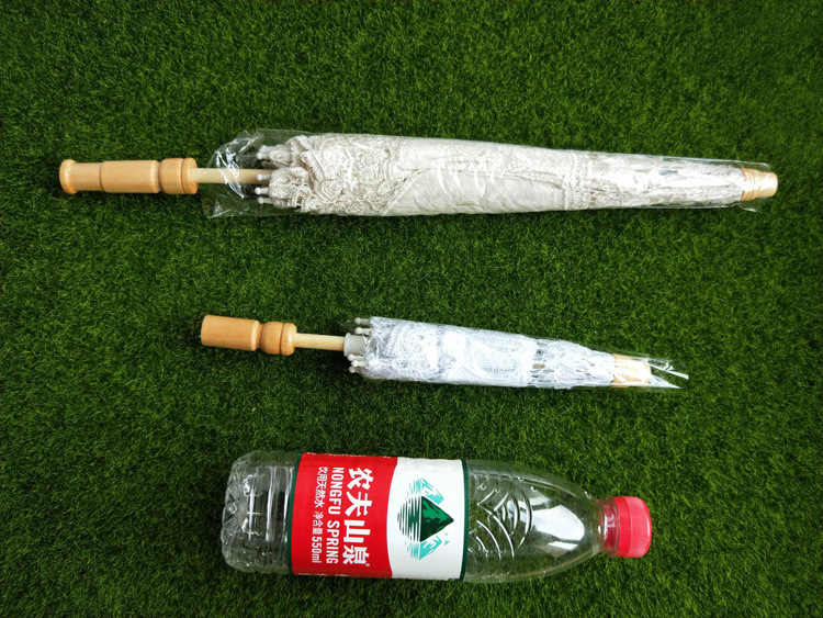 Wedding products are selling well. Wedding supplies: decorative umbrellas, court wedding lace umbrellas, bride lace umbrellas, white bridesmaids, flower girls, and wooden handle umbrellas detail image 6