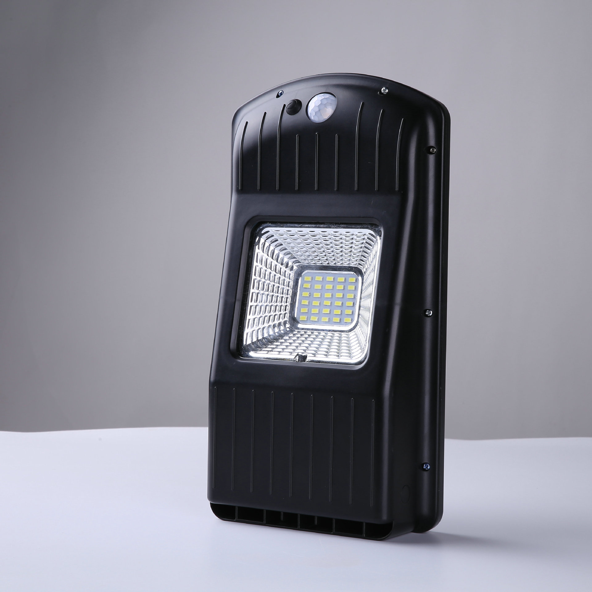 CCLAMP Gulude Solar Garden Lamp CL-110 Waterproof LED New Rural Household Induction Energy-saving Wall Lamp detail image 3