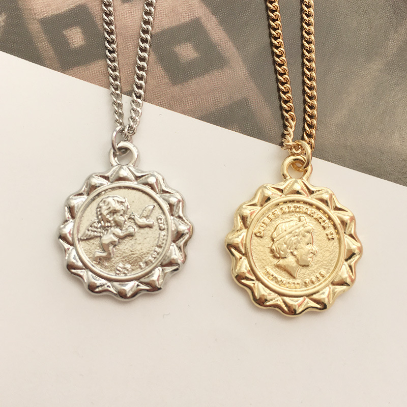 Korea Fashion Retro Gold Coin Necklace display picture 4