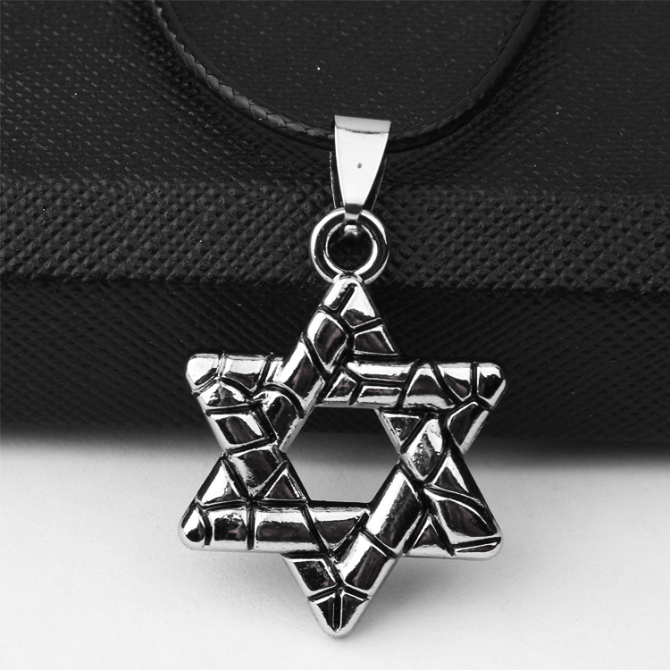 Fashion Titanium Steel Hexagram Pendant Personalized Dominant Star Men's Necklace Sweater Chain_voghion.com