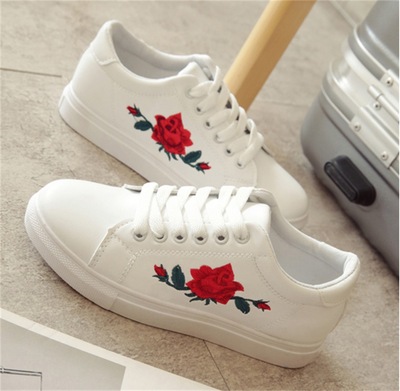 2018春季新款韩版刺绣花小白鞋女百搭休闲学生鞋系带运动板鞋单鞋