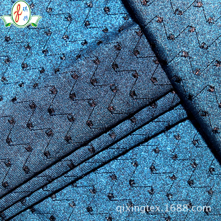 ���ҹ��������Ͻ��Ӱ�����Ứ��֯����Ⱦɫ��װ����W��״�Ứ��